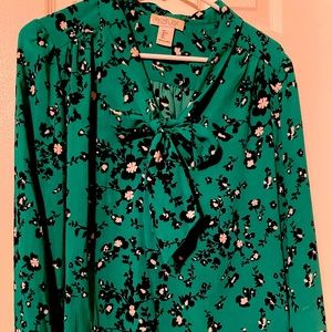 Kelly Green Blouse with black and white